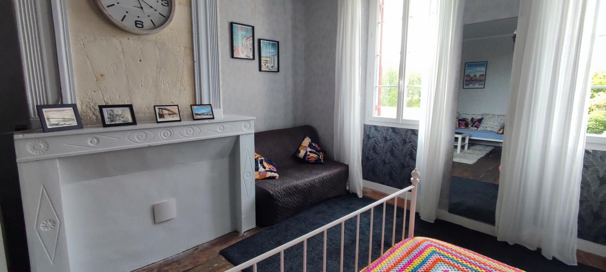 Celine Et Jose Apartment Cubzac-les-Ponts Exterior foto